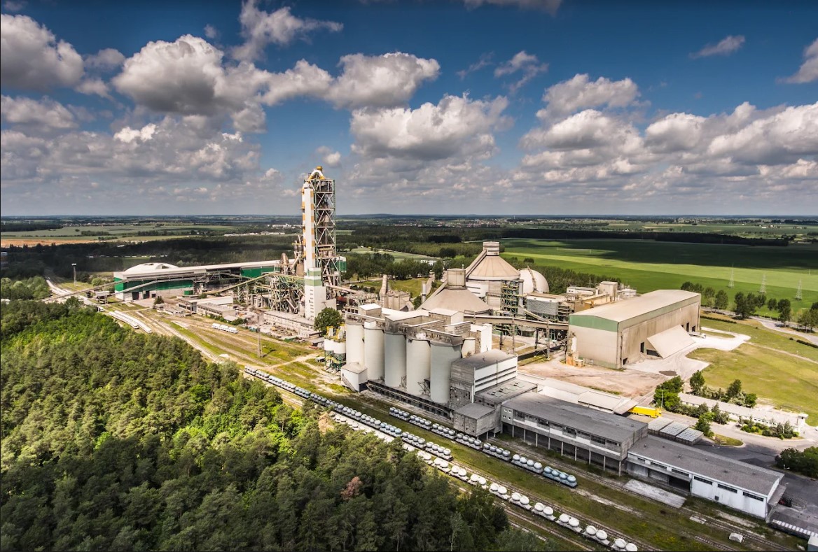 Lafarge w Polsce wycofuje z produkcji pierwszy cement portlandzki