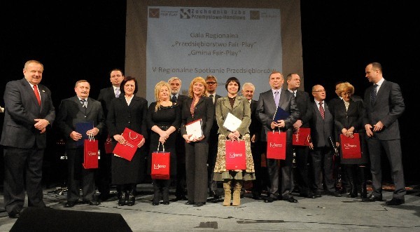 zdjęcie laureatów gali. Fot. Kazimierz Ligocki -Gazeta Lubuska
