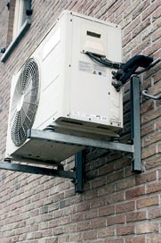 Mocowanie w ścianie za pomocą kotwy chemicznej Soudafix