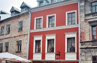 Kamienica (Lublin, Grodzka 15) – adaptacja na restaurację i mieszkania. Termomodernizacja poddasza za pomocą płyt klimatycznych