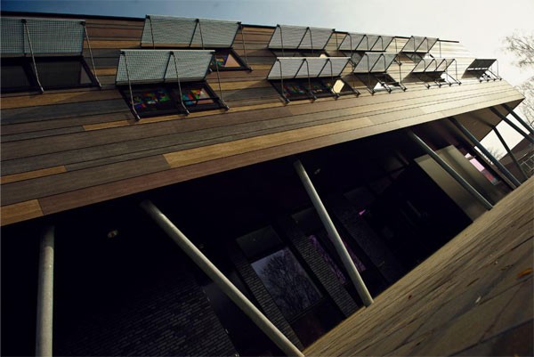 Fot. 4. Rockpanel Woods pozwala na uzyskanie naturalnego wyglądu drewna także na elewacjach budynków 