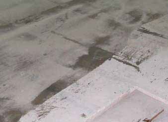 Jak układać płytki na trudnych nawierzchniach betonowych