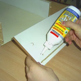 Naprawa mebli drewnianych