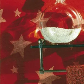 Benjamin Moore świeci w ciemnościach