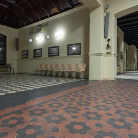 Posadzki żywiczne w budynku dworca w Starogardzie Gdańskim