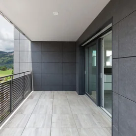 Jak wykonać oraz ile kosztuje taras i balkon z płytek?