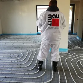 Wybieramy wylewkę na ogrzewanie podłogowe – na co zwrócić uwagę? 