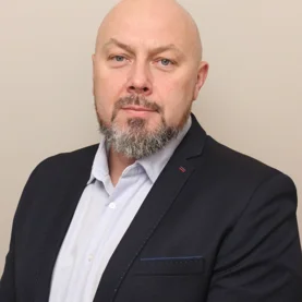 Hydroizolacja to podstawa! Co warto wiedzieć o zabezpieczeniu fundamentów przed wodą i wilgocią?