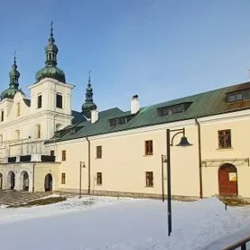 Kompleksowa renowacja elewacji „przemyskiej Jasnej Góry” z zastosowaniem systemów Optosan firmy Hufgard Optolith