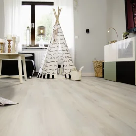 Sposób na szybką i efektowną metamorfozę podłogi: wineo 600 rigid