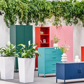 Kolorowe meble z metalu – Jan Nowak doceniony na Warsaw Furniture Contract Expo