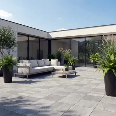 Cztery pokoje pod chmurką. Jak spójnie zaprojektować strefę wejściową, podjazd, taras i ogród