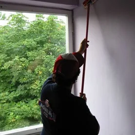 Gruntowaniu przed malowaniem ścian