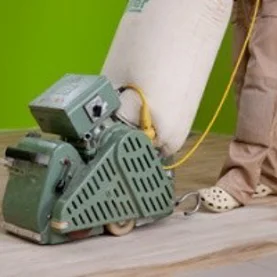 Jak prawidłowo szlifować podłogi drewniane