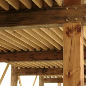 Jak zabezpieczyć drewniane pergole