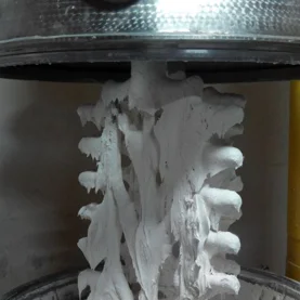 Qmar - nowa maszyna produkuje masy akrylowe